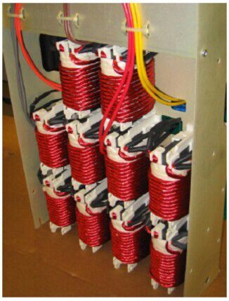 無(wú)變壓器UPS在提高性能同時(shí)縮尺寸、減重量